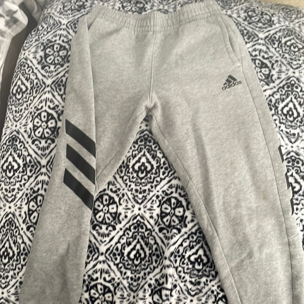 Boys Adidas sweatpants joggers size medium 10/12